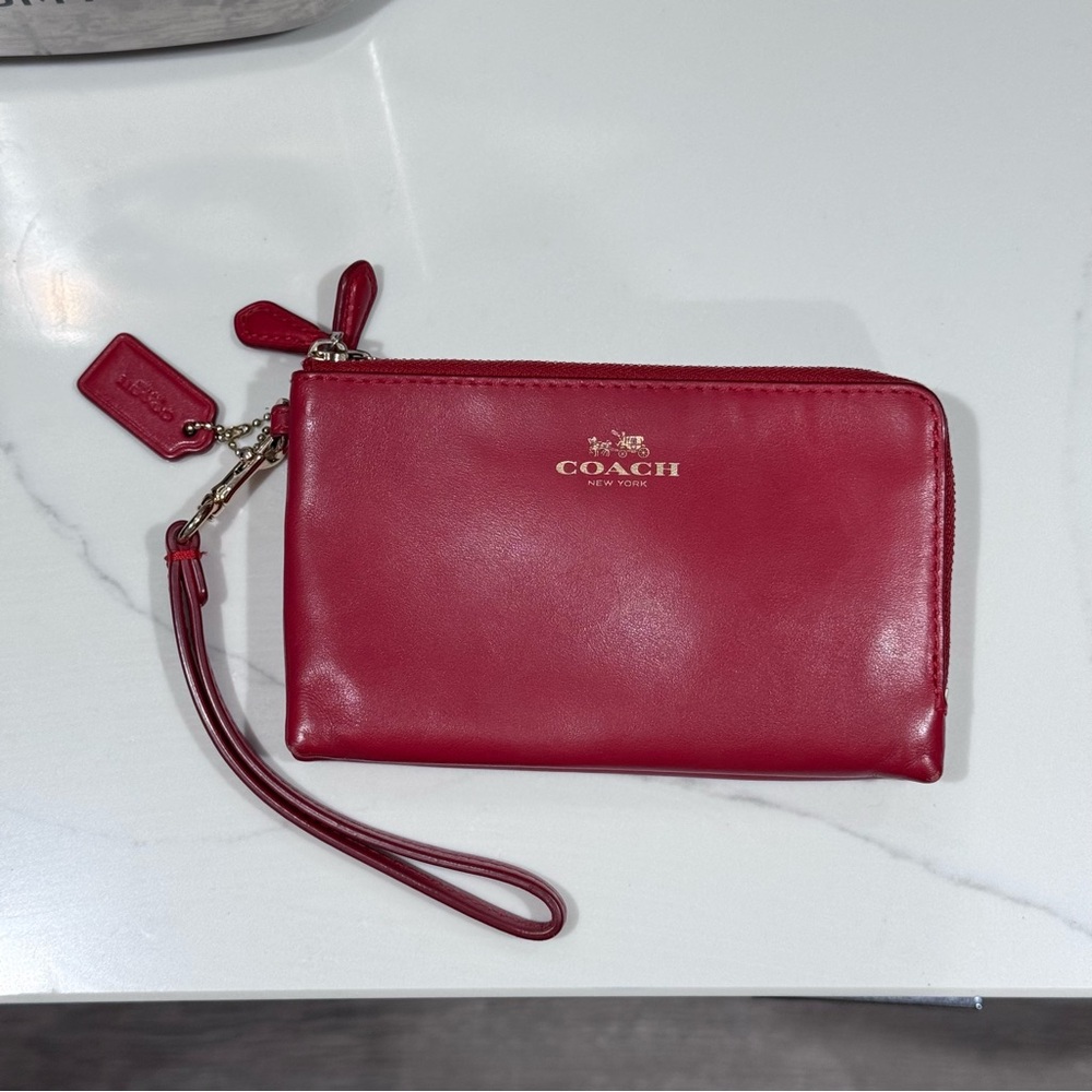Coach • Wristlet Wallet • Red/Burgundy • Corner Zipper